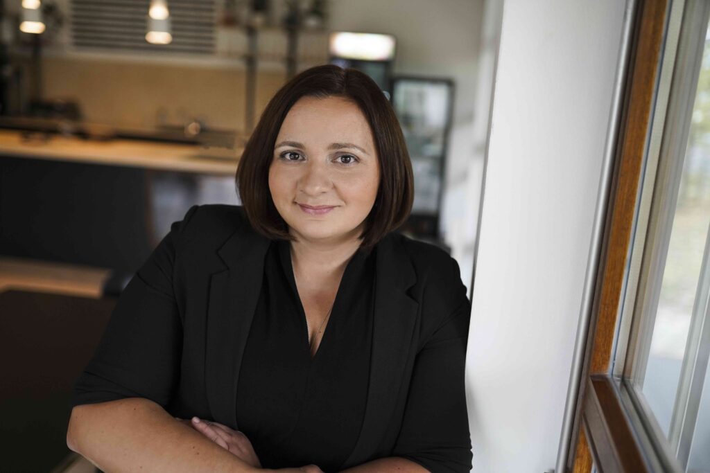 Tatjana Pichlmeier, Deine Spezialistin für flexible Gründung und finanzielle Stabilität im E-A-T-Fahrplan.